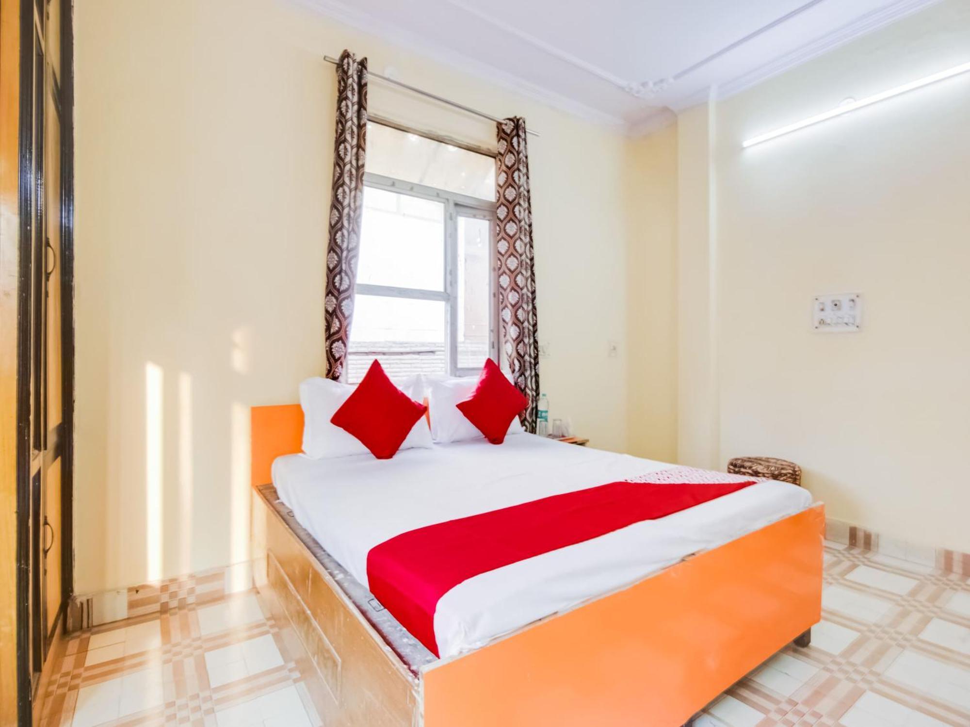 Hotel O Smart View New Delhi Bagian luar foto