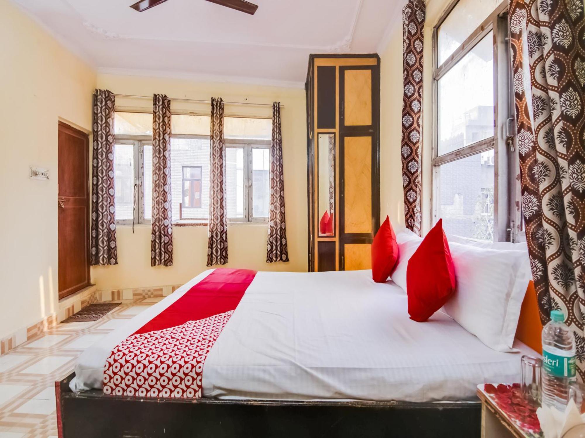 Hotel O Smart View New Delhi Bagian luar foto