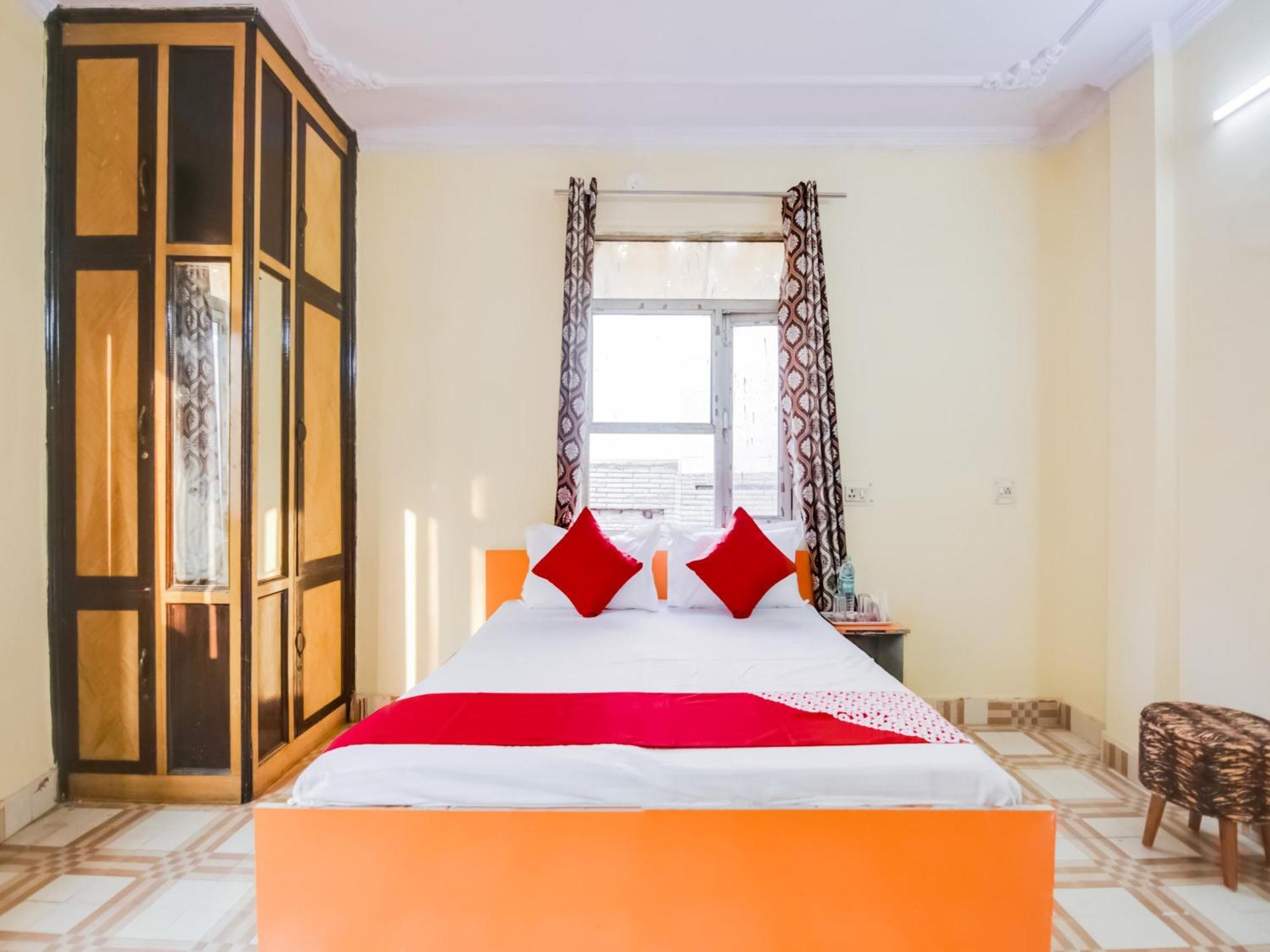 Hotel O Smart View New Delhi Bagian luar foto